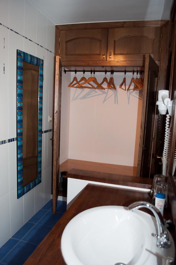 Hotel El Mirador De Fuentes Del Narcea Moncó Habitación foto