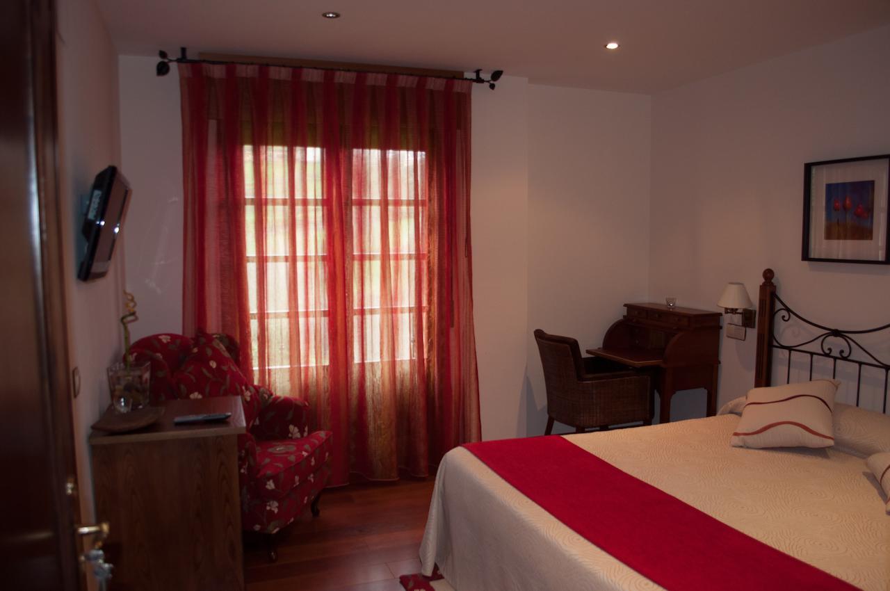 Hotel El Mirador De Fuentes Del Narcea Moncó Habitación foto